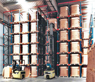 Pusat Distribusi Drive Di Pallet Rack, High Density Racking System